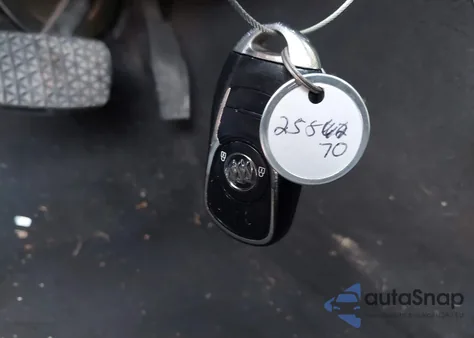 2018 Buick Lacrosse Essence z USA, uszkodzony, nr VIN 1G4ZP5SZ6JU128261